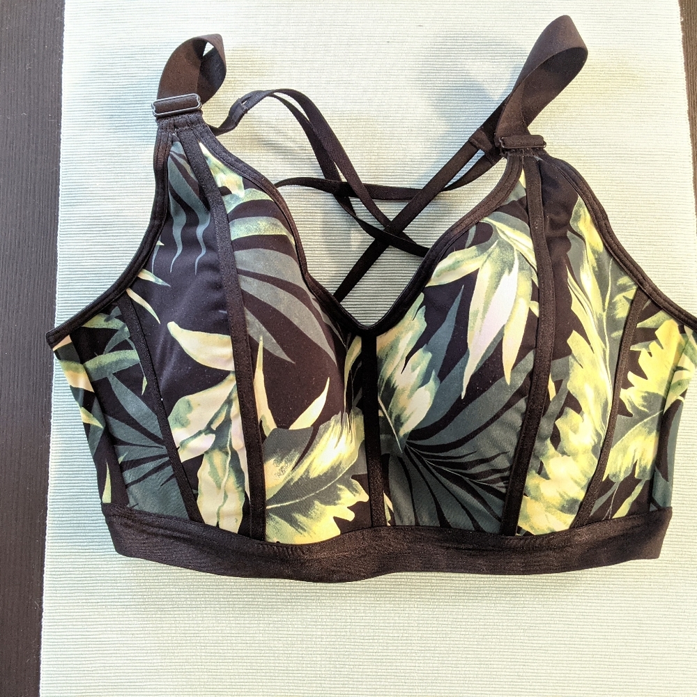 Victoria Secret Sports Bra 32DDD